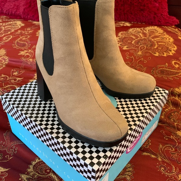 Soda Booties ARBOR-S in New Sand Wmn 7 LIKE NEW - Picture 1 of 13